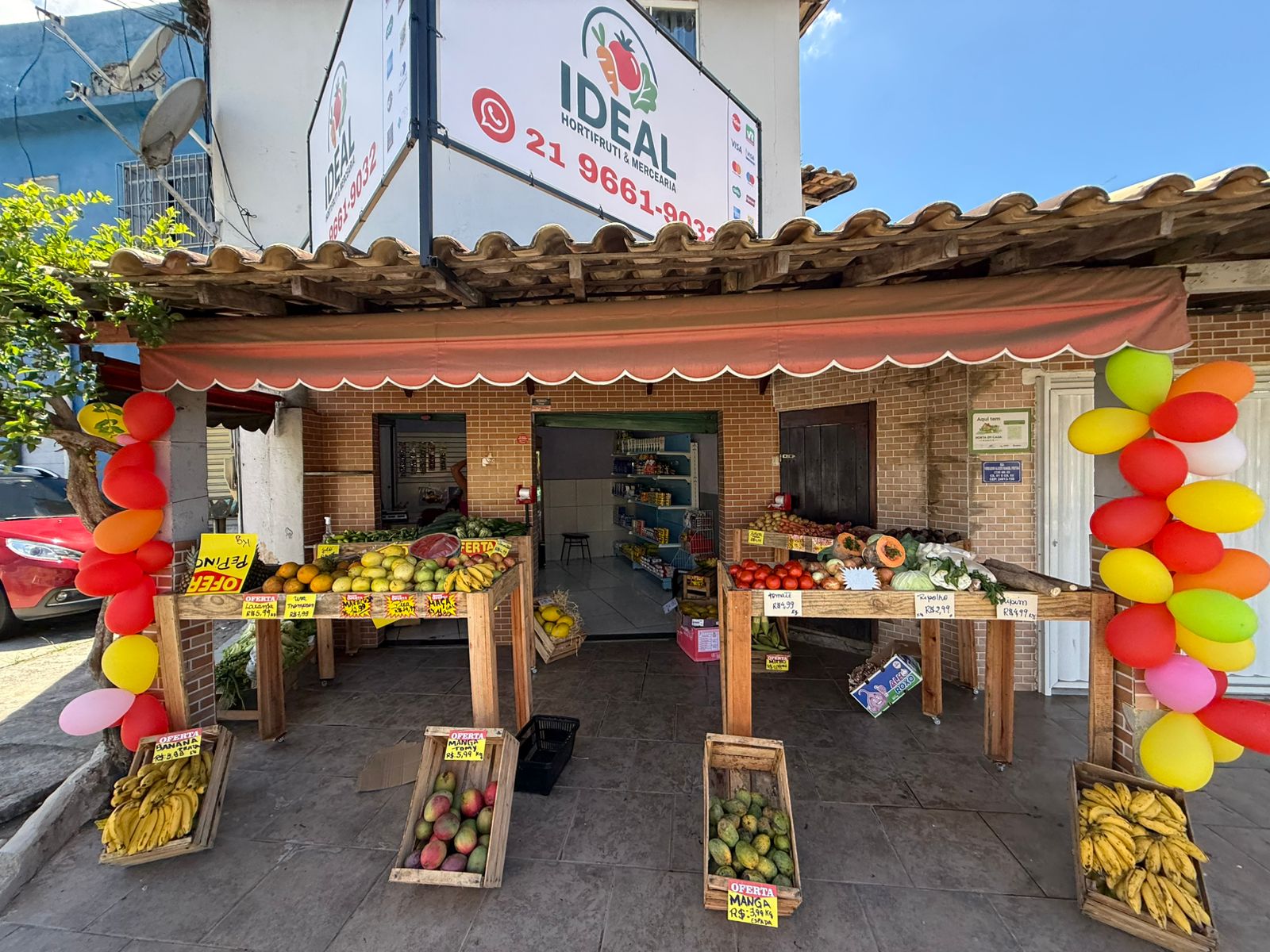 Interior do Ideal Hortifruti